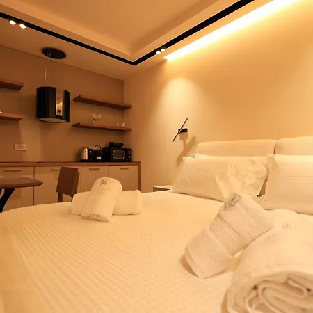 Ξενοδοχείο με διαμερίσματα Deha & Τίρανα