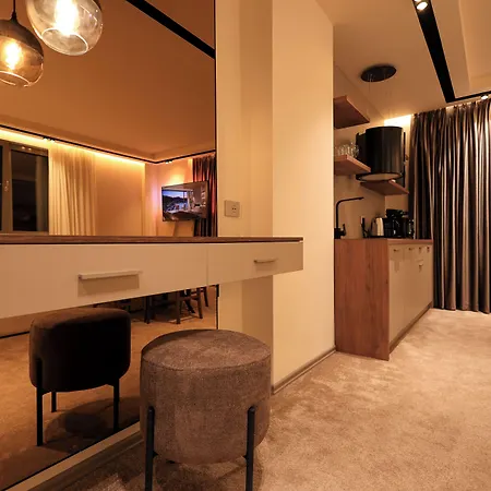 公寓式酒店 Deha & 4*