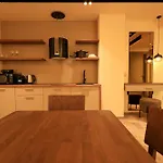 Deha & Aparthotel Tirana