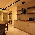 Deha & 4* تيرانا