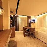 Deha & 4* تيرانا