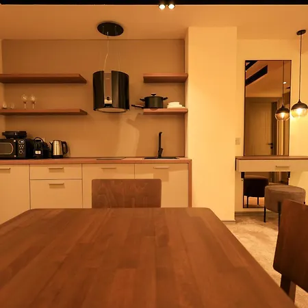 Deha & Apartahotel Tirana