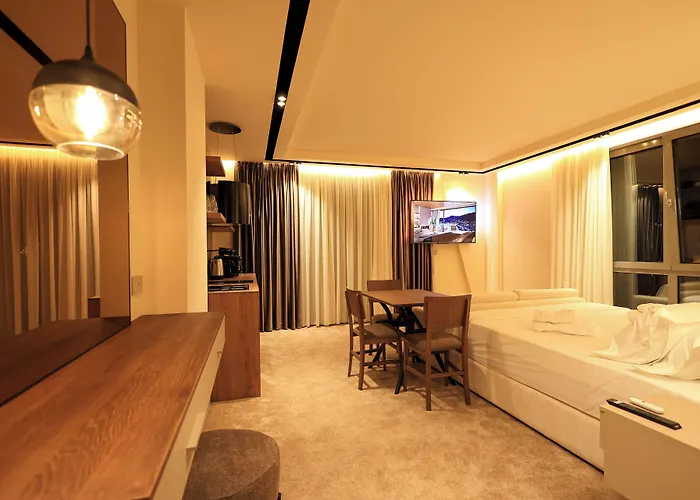 Deha & 4* Tirana